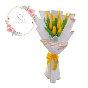 WhatsApp Image 2025-10-08 at 11.02.17 PM (1) Ramo 10 tulipanes amarillos con hermosa envoltura