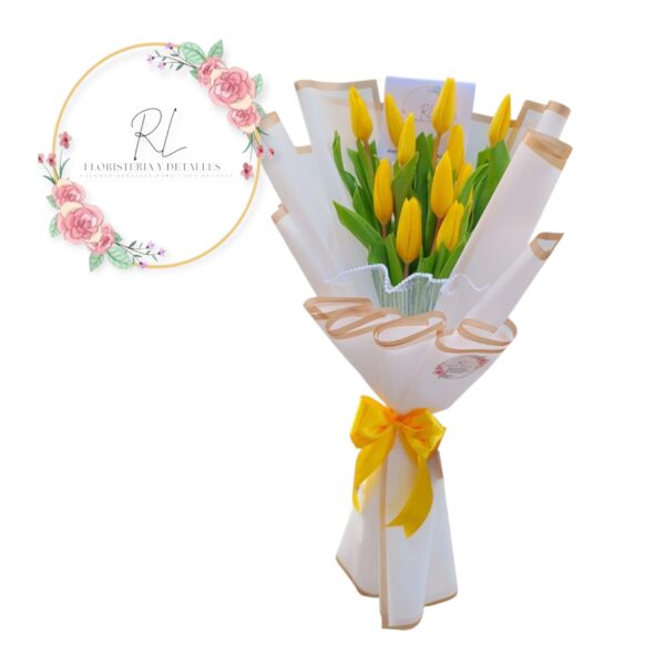 WhatsApp Image 2025-10-08 at 11.02.17 PM (1) Ramo 10 tulipanes amarillos con hermosa envoltura