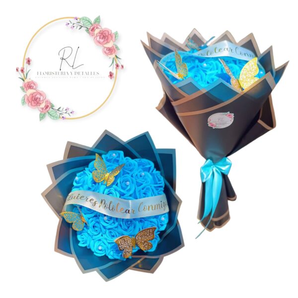 WhatsApp Image 2025-10-08 at 11.02.17 PM (2) Precioso ramo de 30 rosas eternas