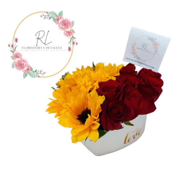 WhatsApp Image 2025-10-08 at 11.02.20 PM Maravilloso box corazon de 6 girasoles y 8 rosas