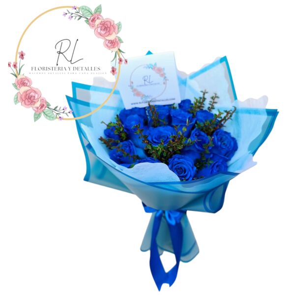 WhatsApp Image 2025-11-01 at 12.30.45 PM (2) Ramo total blue 15 rosas
