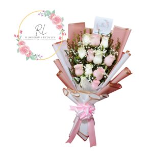 Hermoso ramo 12 rosas bi color en escala