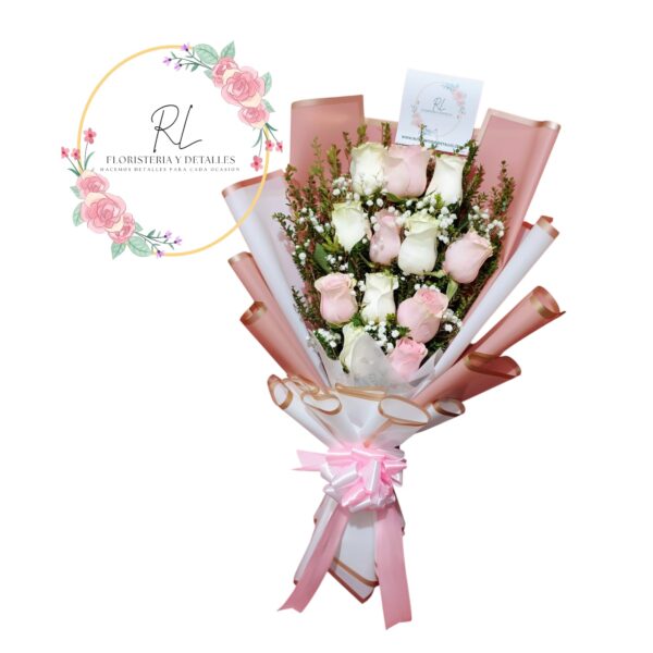 WhatsApp Image 2025-12-06 at 21.24.56 Hermoso ramo 12 rosas bi color en escala