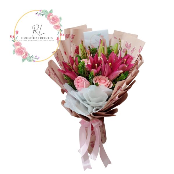 WhatsApp Image 2026-01-27 at 12.22.34 RAMO ROSAS Y LILIUM TONOS ARMONIA