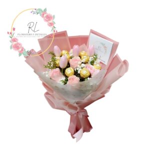 Ramo rosas y tulipanes tonos rosados con bombones